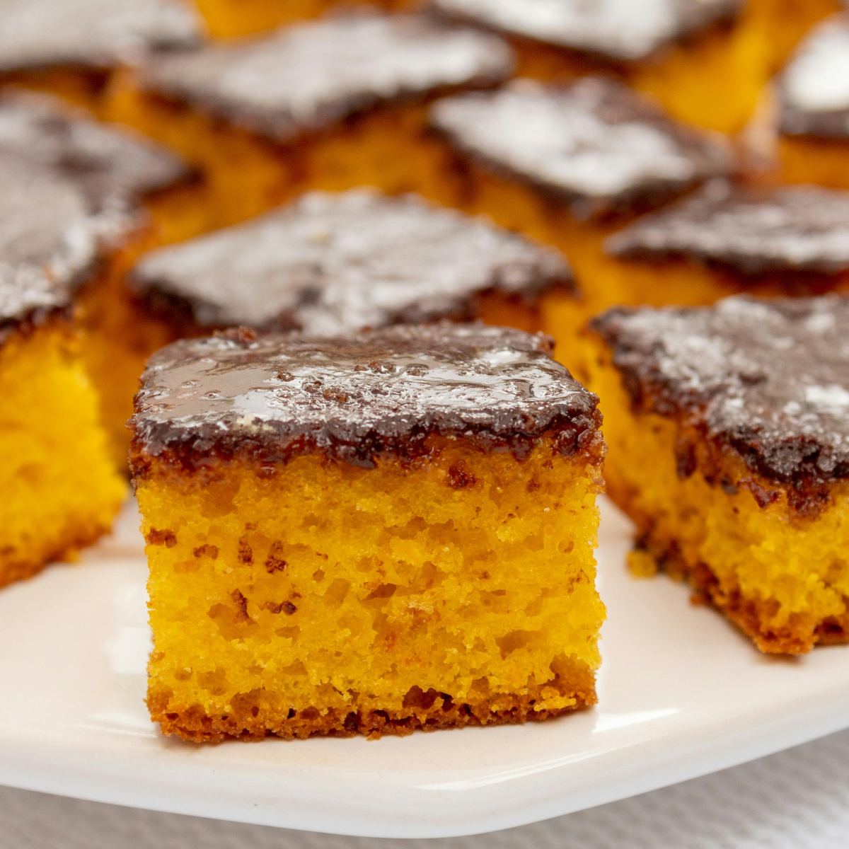 Bolo de Cenoura Fofinho com Cobertura de Chocolate