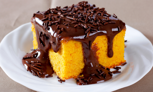 Bolo de Cenoura Fofinho A Receita Perfeita com Cobertura de Chocolate que Sempre Dá Certo