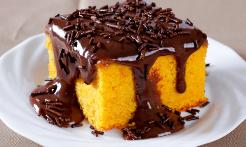 Bolo de Cenoura Fofinho A Receita Perfeita com Cobertura de Chocolate que Sempre Dá Certo
