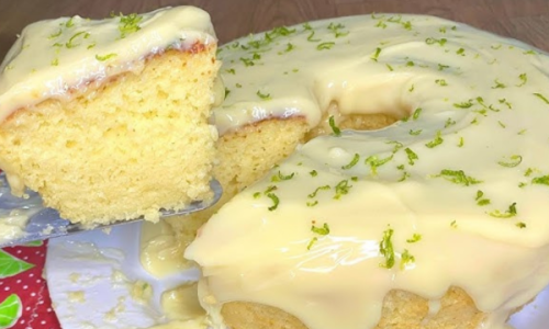 Bolo de Limão Feito à Mão Uma Delícia Fresca e Fácil de Preparar!