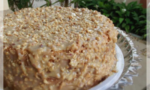 bolo de amendoim