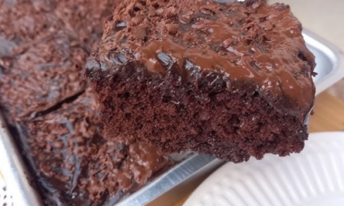 Bolo de Chocolate de Liquidificador Fácil, Rápido e Delicioso
